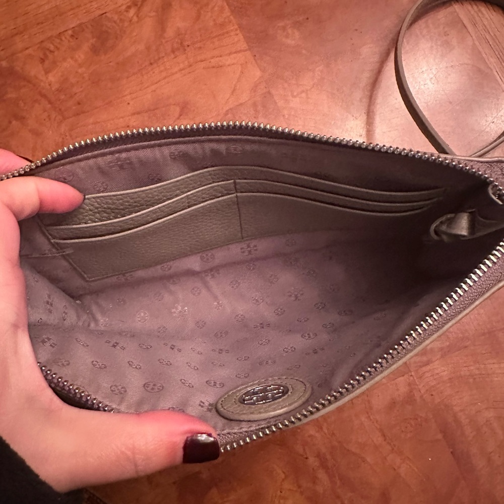 Tory Burch Taupe Pebble Crossbody Bag - Picture 8 of 9